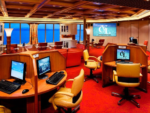 Cruise ship Explorations Café