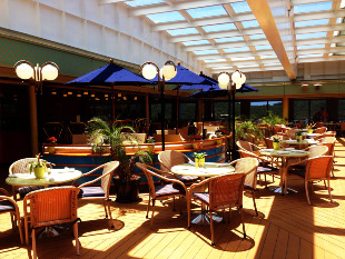Cruise ship Terrace Grill
